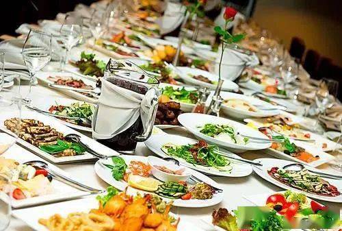 餐飲服務(wù)的56個(gè)細(xì)節(jié)，讓顧客主動(dòng)帶上朋友再來(lái)