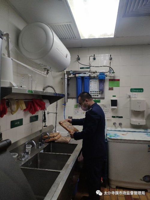 太仆寺旗市監(jiān)局開展餐飲服務(wù)食品安全風(fēng)險隱患拉網(wǎng)式大排查，筑牢群眾飲食安全防線